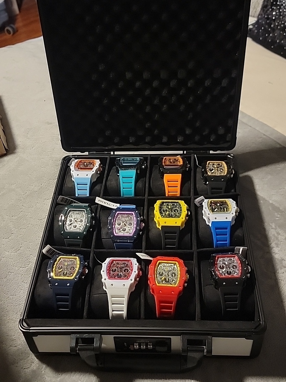 INVICTA RACING LIMITED EDITION COLLECTORS SET OF CHAMPIONS 12 SLOT CASE MONACO - Picture 15 of 16